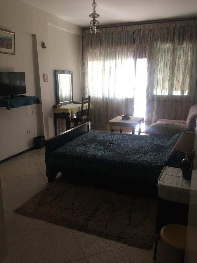 In Guest - Located In A Quiet Area Close To The Train Station And Town *